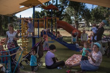 Mujeres y niños israelíes en