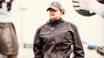 Bruce Arians incorporó talento femenino