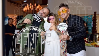 More y Facundo posan con