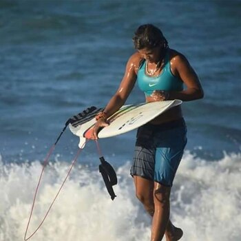 La surfista brasileña se estaba