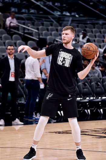 “Gracias Manu”, en la camiseta