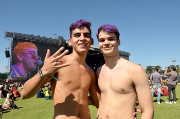 parejas de amigos y grupos enteros se pusieron de acuerdo para un look combinado