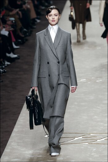 Desfile de Fendi en la pasarela italiana.