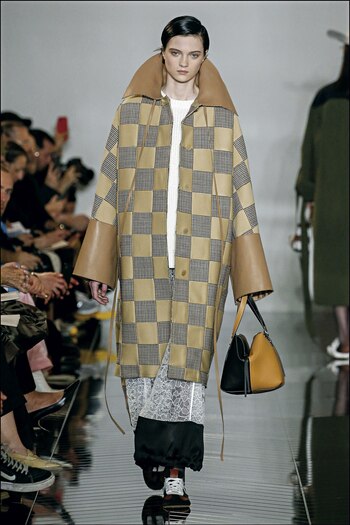 La colección de Loewe en la pasarela