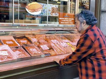 Moldavsky, tentado ante un escaparate