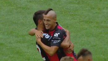 Faustino Dettler anotó la igualdad parcial para Patronato a un minuto de haber hecho su debut