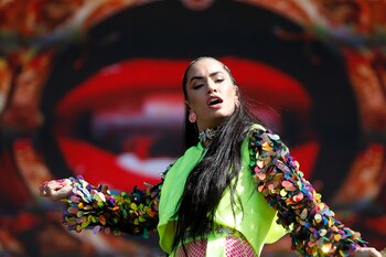 Lali se brindó su show