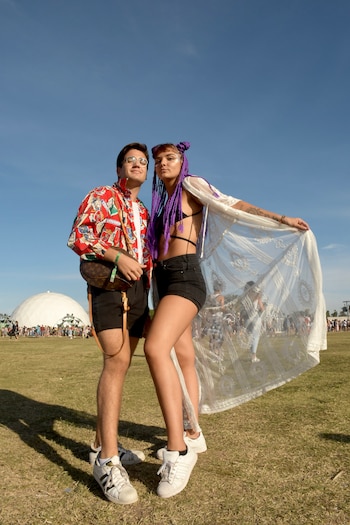 Las mochilas vintage de las más reconocidas marcas de lujo pisaron fuerte en en campo del festival de Buenos Aires entre hombres y mujeres fashionistas