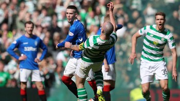 (AP) Ryan Kent golpeó a Scott Brown