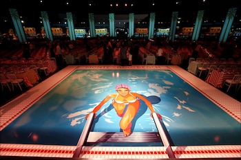 Decoración temática en el Baile de la Rosa.