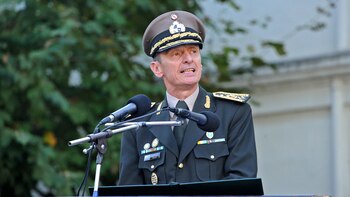 José González, durante su nombramiento