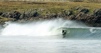 Olas, Malvinas, surf y neoprene