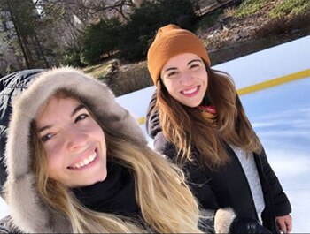 Gianinna Maradona y su hermana,