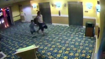 La ultima vez que Timmothy Pitzen fue visto con vida junto a su madre