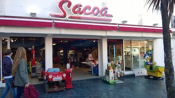 La cadena de videojuegos es la más grande del país con 16 locales