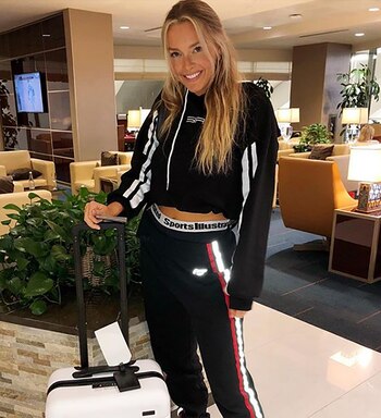 Camille Kostek forma parte del staff de modelos de Sports Illustrated