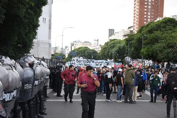 Los manifestantes piden hablar con la ministra de Desarrollo Social