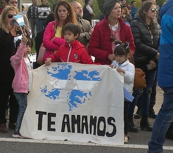 La familia del ex combatiente estuvo presente en la ceremonia