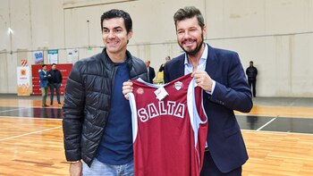 Juan Manuel Urtubey junto a