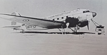Con este avión Mario Olezza