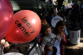 “Me gusta la energía de la gente, no hay grieta, acá hay rica comida, haca hay buenos libros, acá pueden venir desde Alejandro Dolina, Guillermo Martínez, Claudia Piñieiro o puede venir Alfredo Leuco y estar todos disfrutando”, agregó Luis Majul, quién ya lleva 11 ediciones de Leer y Comer organizadas con éxito.