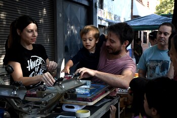Los pequeños de la familia tuvieron interacción en todo momento. Miles de niños participaron en todas las actividades que la feria ofreció a lo largo de la calle Concepción Arenal en el barrio porteño de Chacarita