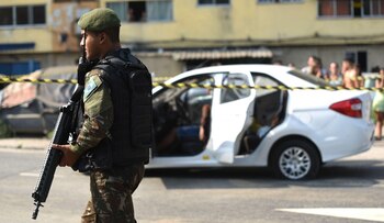 Vista del coche que recibió