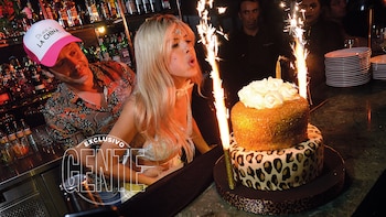 La China festejando su cumpleaños número