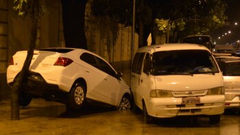La corriente se llevó autos