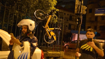 Motociclistas en las calles fueron