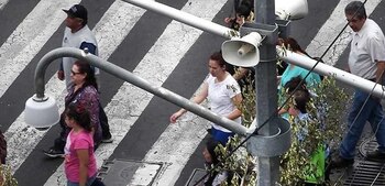 En Condesa, la alarma que hizo sonar algunos manifestantes aterrorizó a vecinos y trabajadores de la zona (Foto: especial)