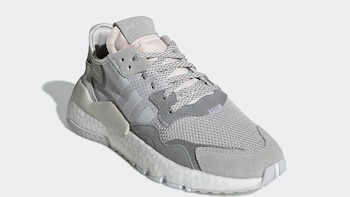 Los detalles reflectantes de las