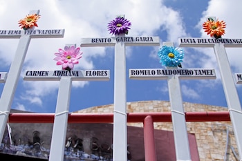 Homenaje a un año de