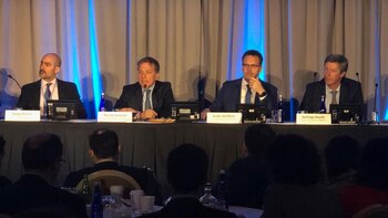 Sandleris y Dujovne ante inversores