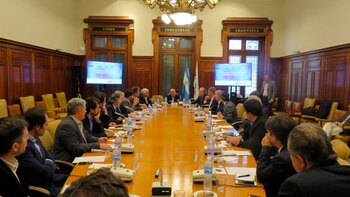 Los dirigentes del interior presentaron