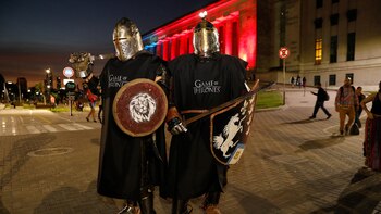 300 fanáticos vieron el estreno