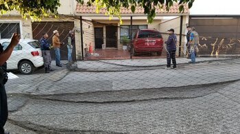 Las autoridades protegieron el exterior