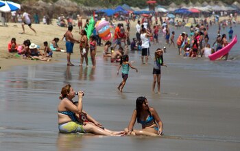 Las playas lucen abarrotadas en