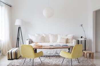 En el living, la mesa