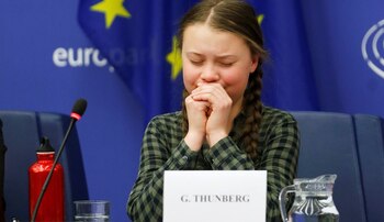 Greta Thunberg en un sentido