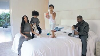 Con sus hijos North (6),