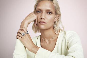 Anillos en forma de trébol,