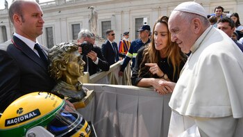 El Papa Francisco junto a