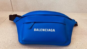 La riñonera de Balenciaga, en