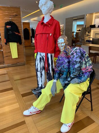 Pantalones de neón, la última