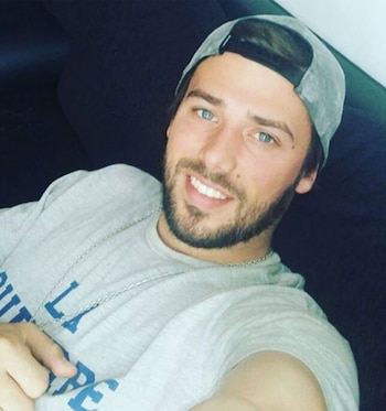 Rodrigo es licenciado en Administración