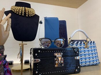 Los anteojos espejados, un accesorio