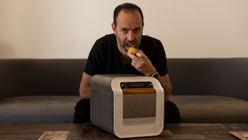 Rodrigo Córdoba con uno de