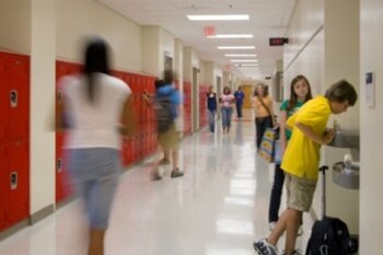 Las dos estudiantes, de 14