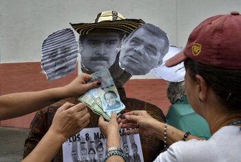 Los muñecos fueron adornados también
